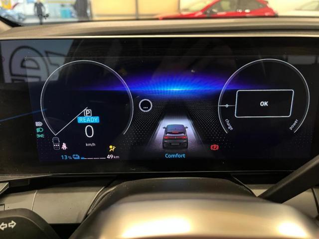 Renault Mégane E-Tech image 8