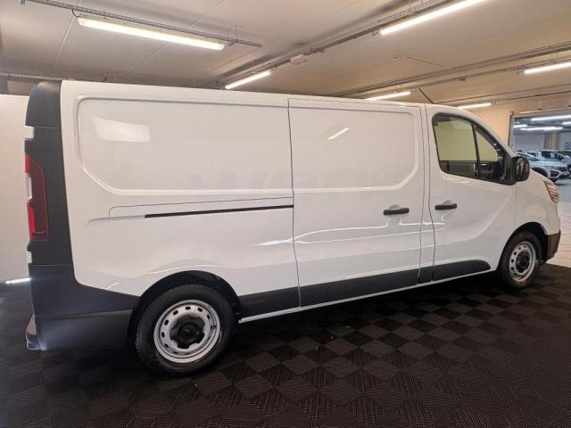 Renault Trafic image 1