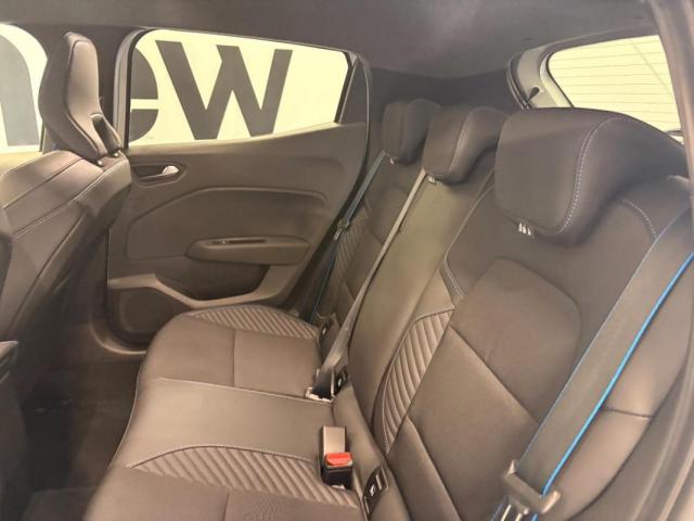 Renault Clio image 6