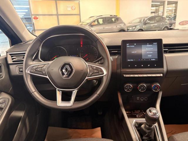 Renault Clio image 2