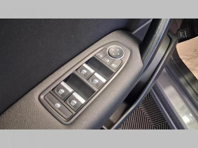 Renault Captur image 9