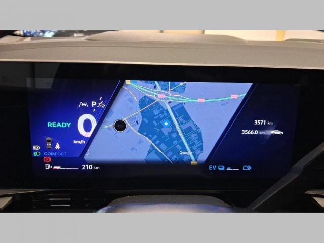 Renault Rafale image 8