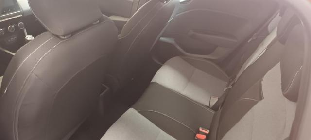 Renault Clio image 9