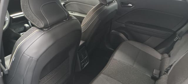 Renault Captur image 6