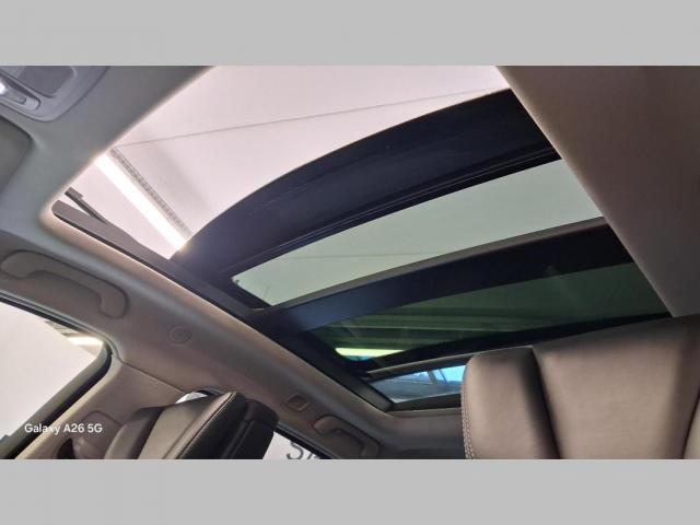 Renault Talisman Estate image 1