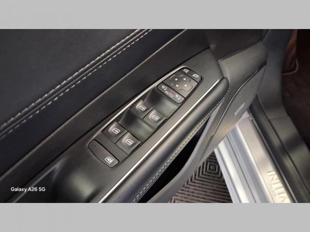 Renault Talisman Estate image 9