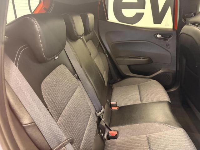 Renault Clio image 9