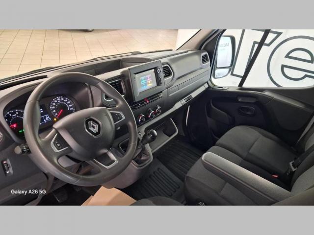 Renault Master image 1