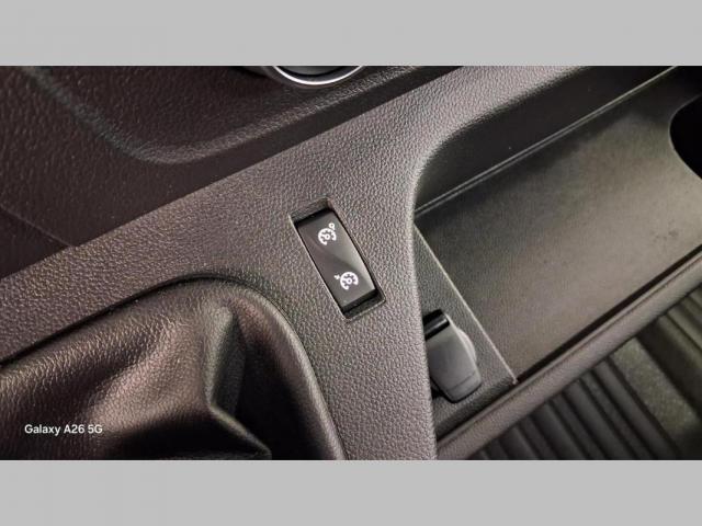 Renault Master image 2