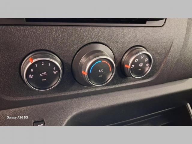 Renault Master image 7