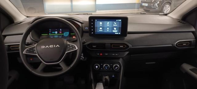 Dacia Jogger image 1