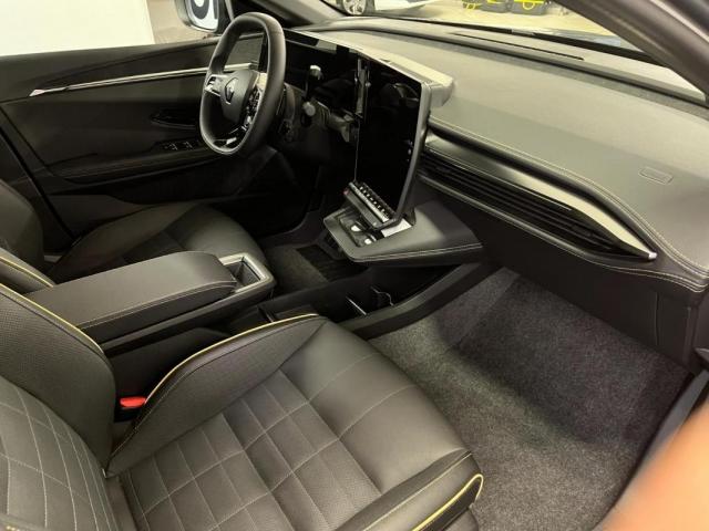 Renault Mégane E-Tech image 6