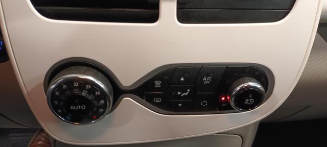 Renault Zoe image 2