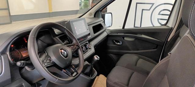 Renault Trafic image 9