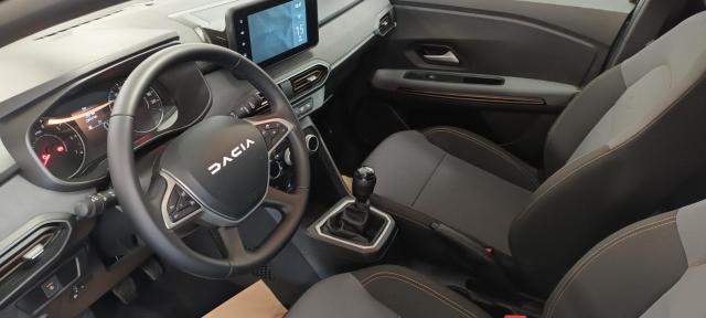 Dacia Sandero image 1