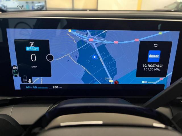 Renault Mégane E-Tech image 2