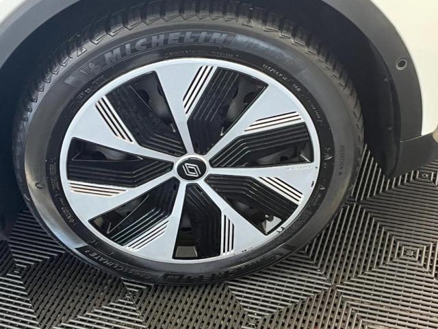 Renault Mégane E-Tech image 9