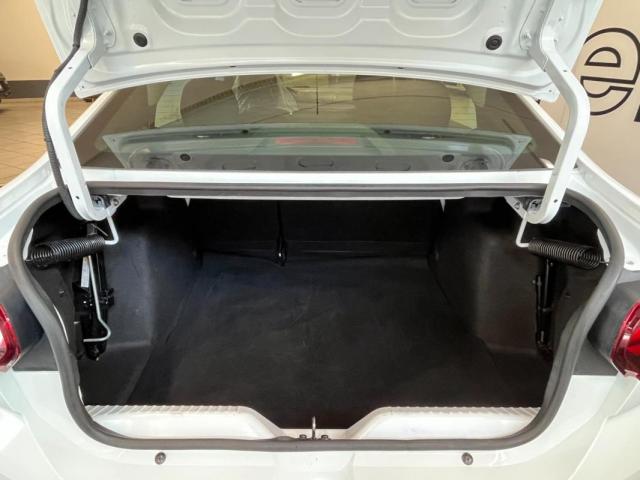 Dacia Logan image 6