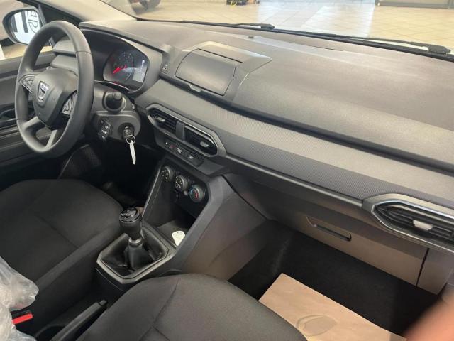 Dacia Logan image 2