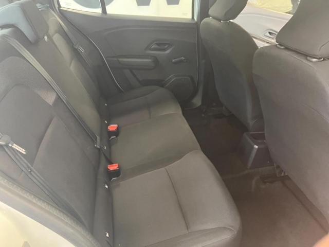 Dacia Logan image 1