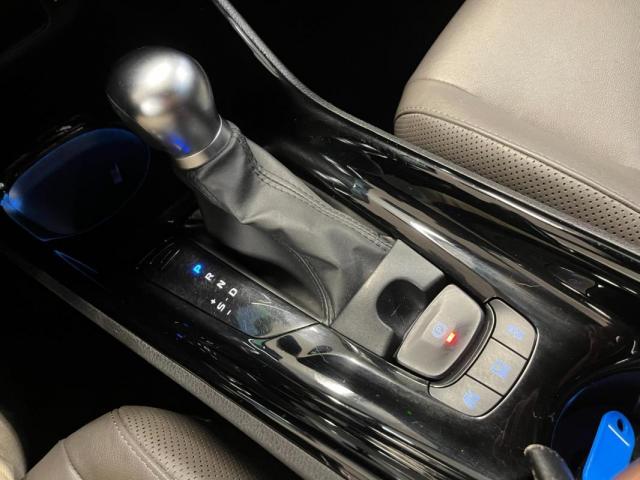 Toyota C-Hr image 9