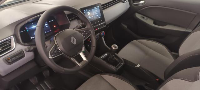 Renault Clio image 8