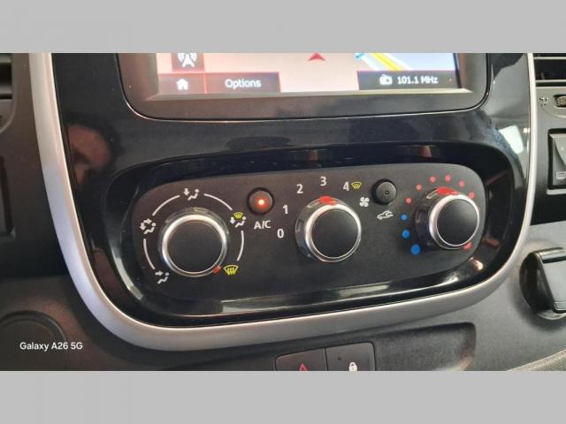 Renault Trafic image 7