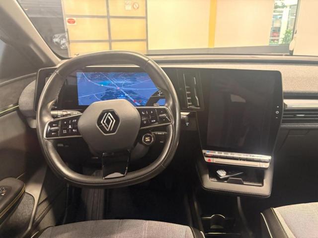 Renault Mégane E-Tech image 8