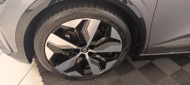 Renault Mégane E-Tech image 5