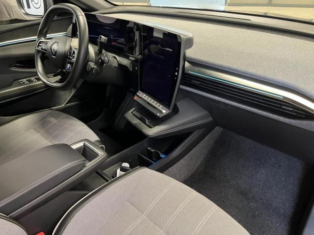 Renault Mégane E-Tech image 4