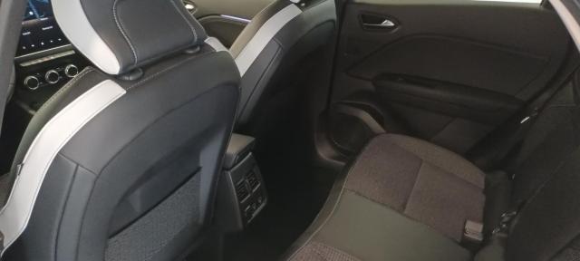 Renault Captur image 7