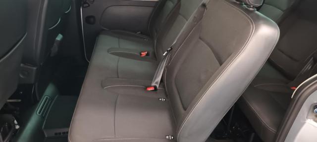 Renault Trafic image 2