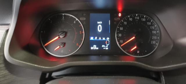Renault Trafic image 8