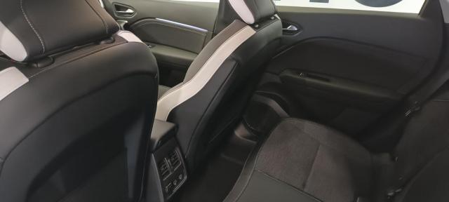 Renault Captur image 8
