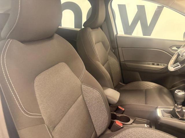 Renault Captur image 1
