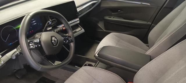 Renault Mégane E-Tech image 2