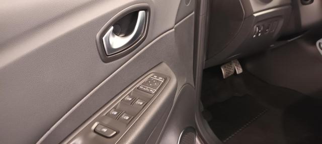 Renault Captur image 9