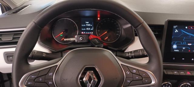 Renault Clio image 2