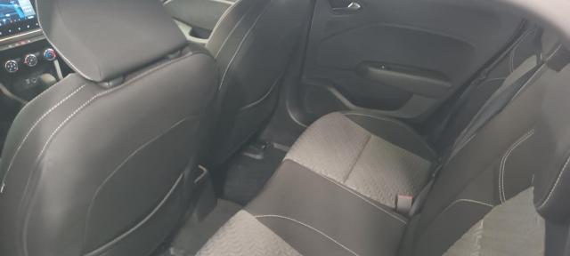 Renault Clio image 6