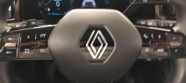 Renault Mégane E-Tech image 3