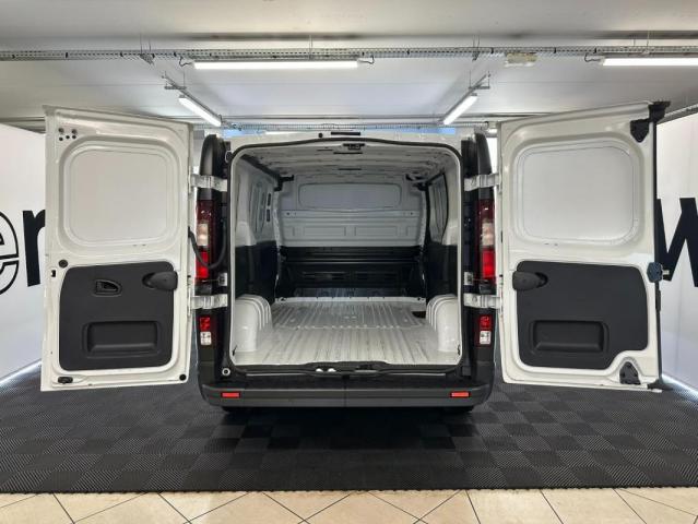 Renault Trafic image 7
