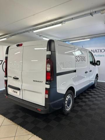 Renault Trafic image 2