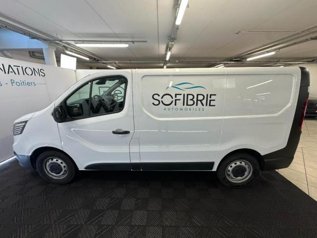 Renault Trafic image 1