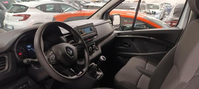 Renault Trafic image 9
