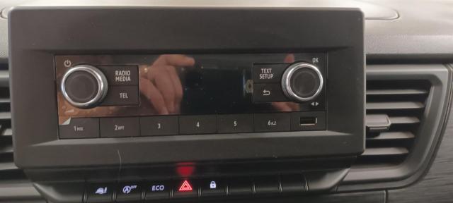 Renault Trafic image 1