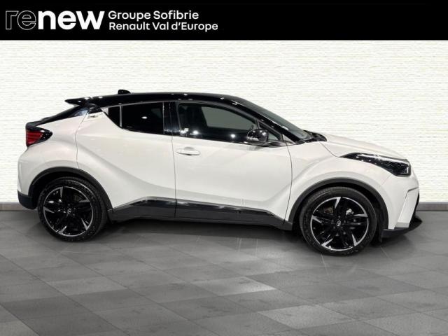 Toyota C-Hr image 2