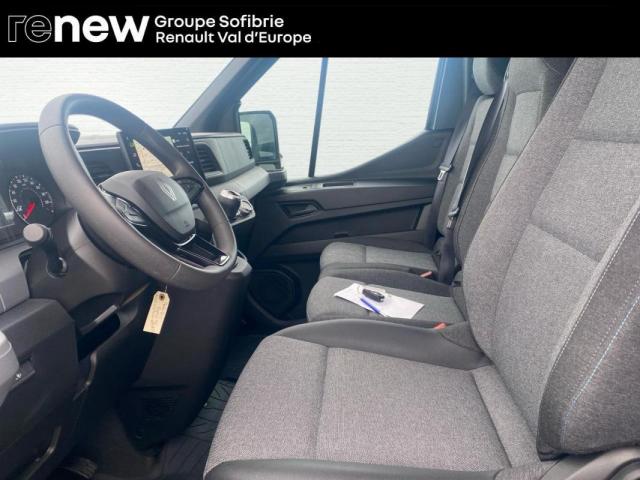 Renault Master image 1