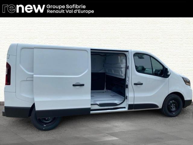 Nissan Primastar image 8