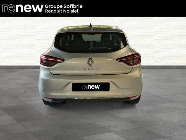 Renault Clio image 8