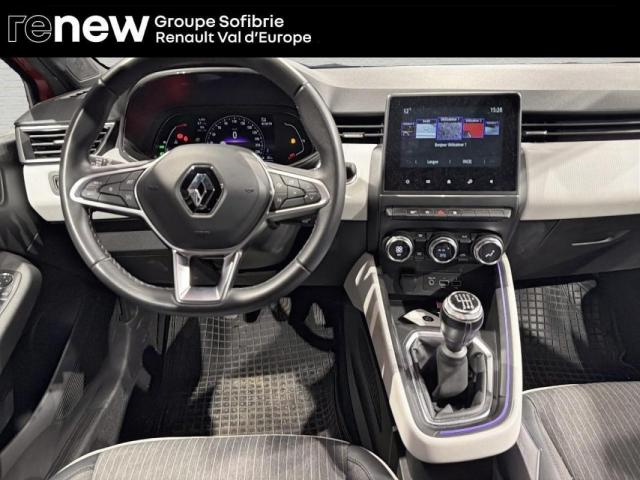 Renault Clio image 8
